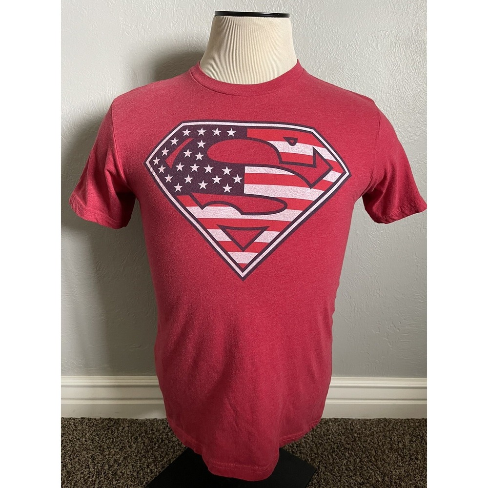 Superman American Flag Mens‎ Medium T-Shirt Red Short Sleeve Crew Neck